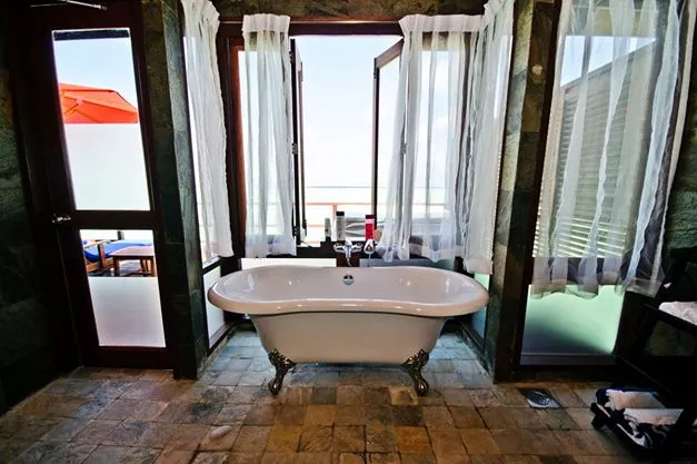 193446_1786722839535_4782729_o