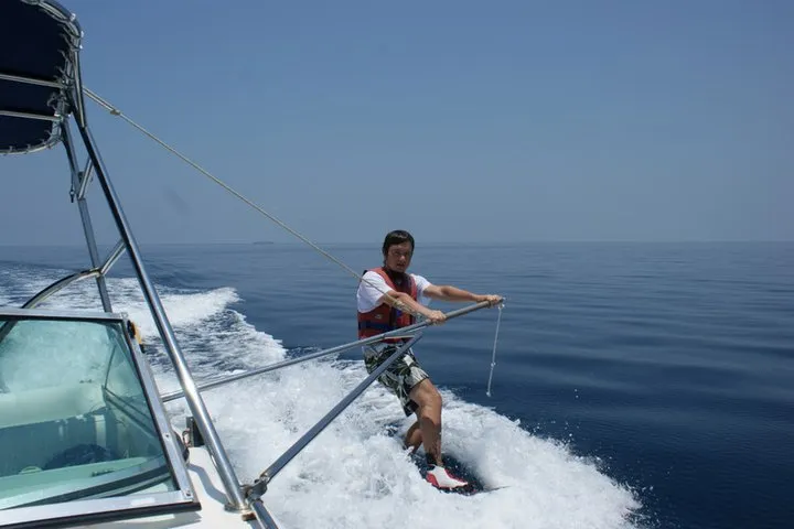 205525_1786749640205_6866957_n