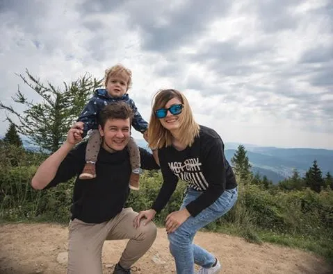 19756531_2317349045156343_3889732804186510793_n by .