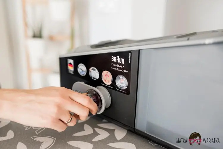 czyszczenia żelazka z generatorem pary Braun z osadu