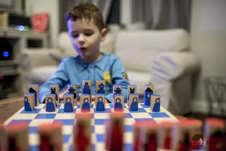 lekcja strategii. jak rozwijac dzieci poprzez nauke gry w szachy002Michal Kanarkiewicz by . 