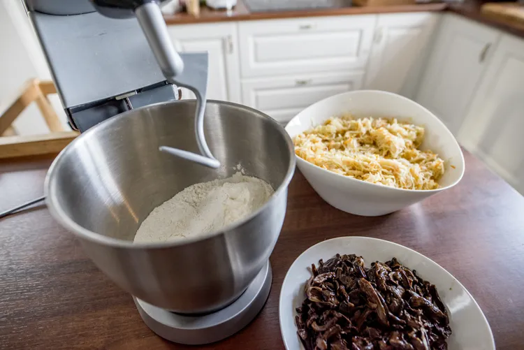 Przepis na najlepsze pierogi z kapusta i grzybami oraz uszka001przepis by .