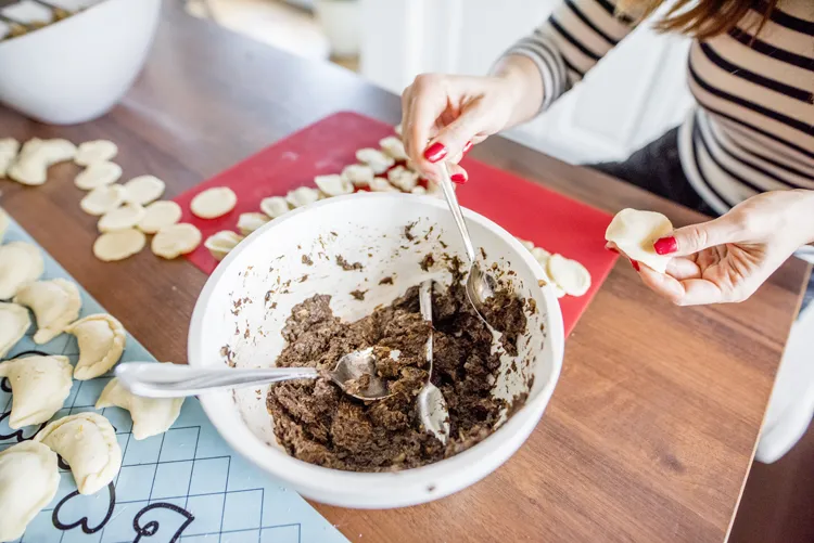 Przepis na najlepsze pierogi z kapusta i grzybami oraz uszka014przepis by .