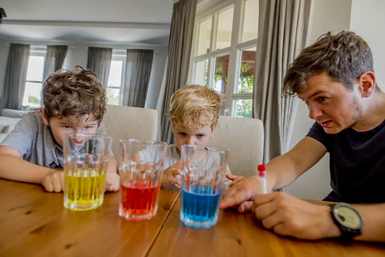 Eksperymenty dla dzieci020Funiversity by .