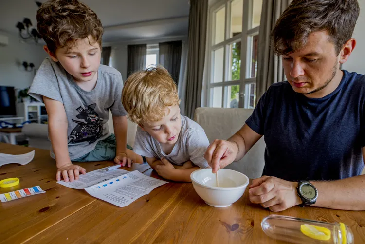 Eksperymenty dla dzieci032Funiversity by .