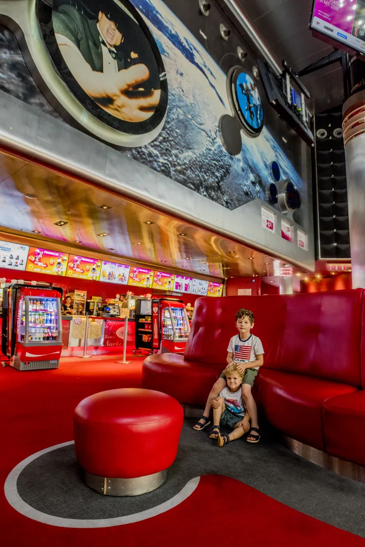 Jak zaoszczedzic w kinie005multikino rodzina do kina by . 