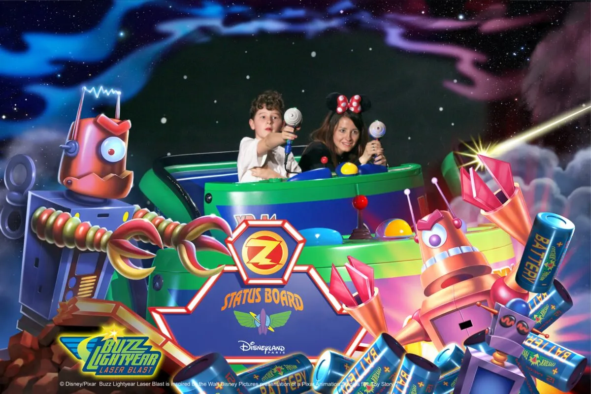 DisneylandParis-id34314410 by .